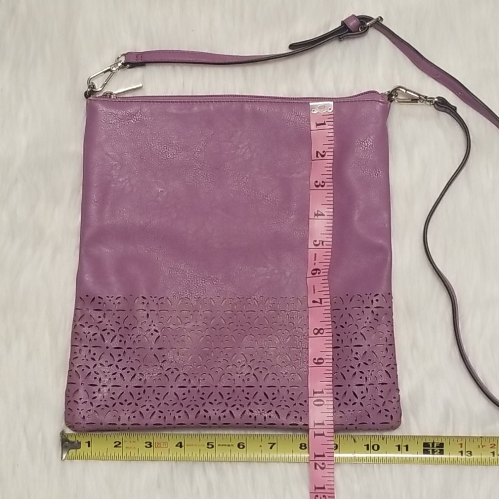 2/$10 CROSSBODY PURSE! LAVENDER WITH TAN LINING!